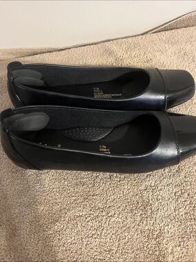 Apt. 9 Black Leather Slip-On Ballet Flats